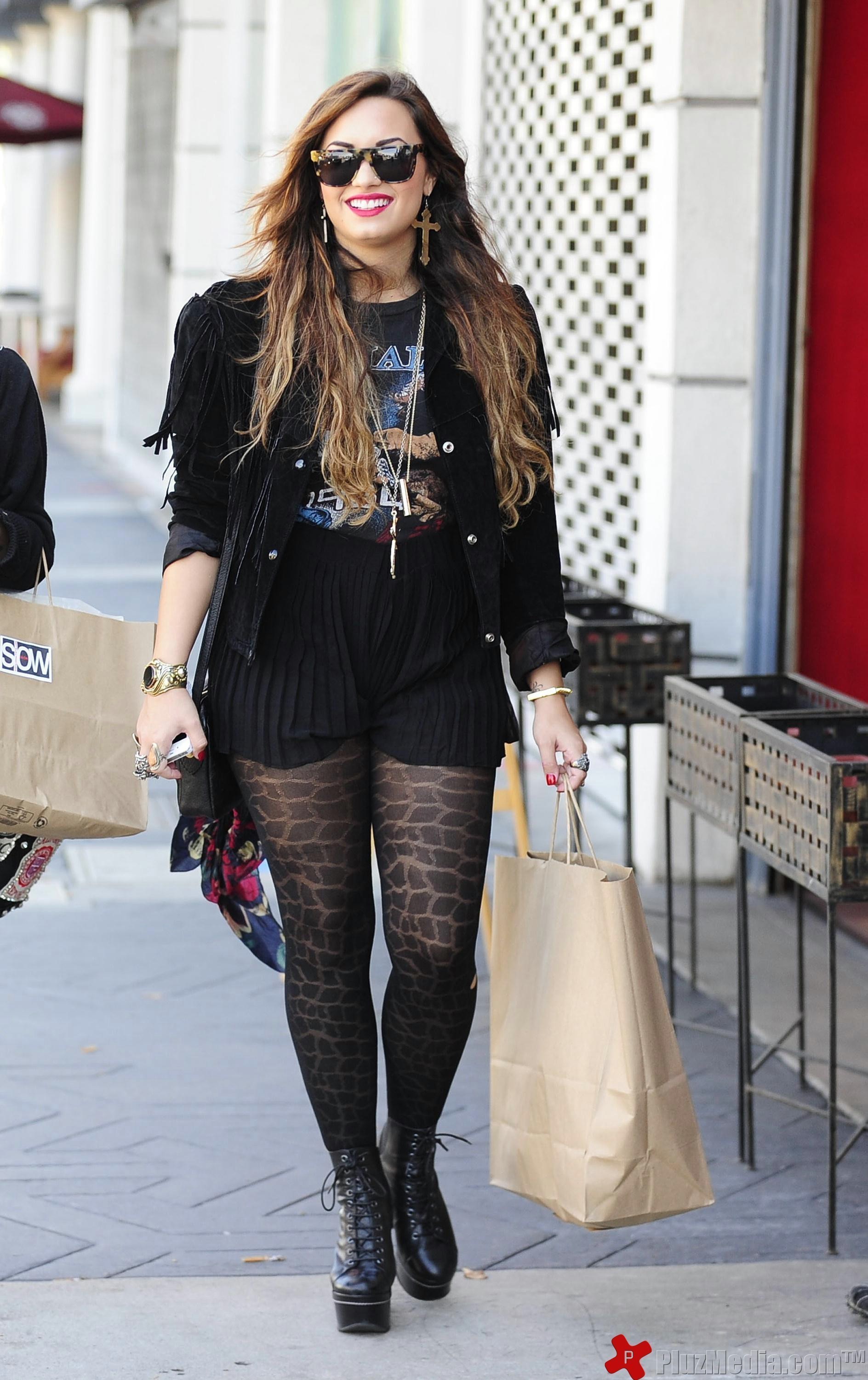 Demi Lovato shopping at Slow Boutique on Melrose Avenue | Picture 96808